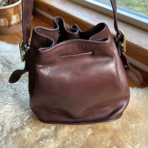 Vintage Coach Legacy Drawstring Bucket Crossbody - Picture 4 of 15
